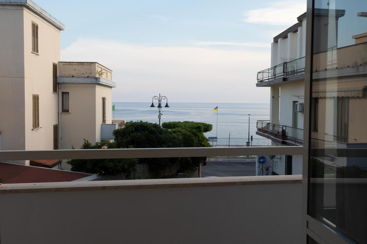 B&B Lungomare Diamante Eksteriør billede